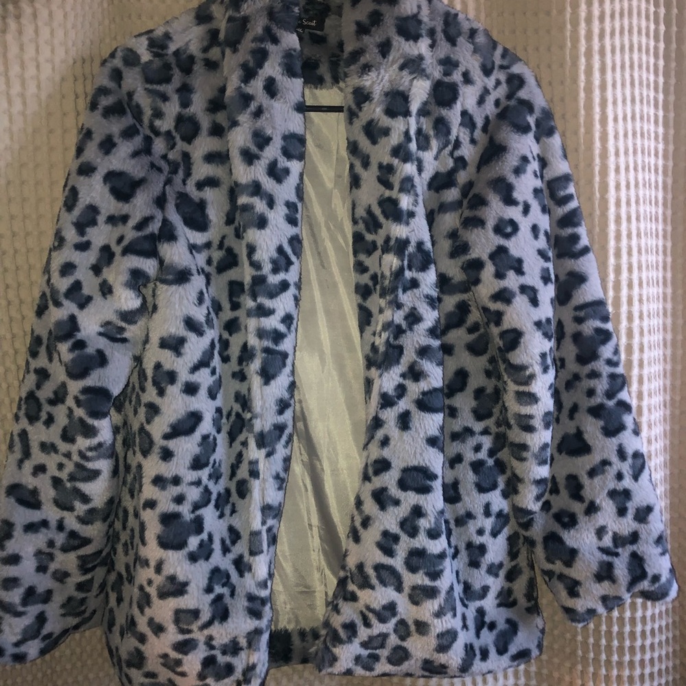Olive Scent fur coat, worn once